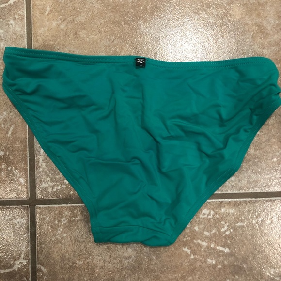 Green bathing suit bottoms - Picture 2 of 3